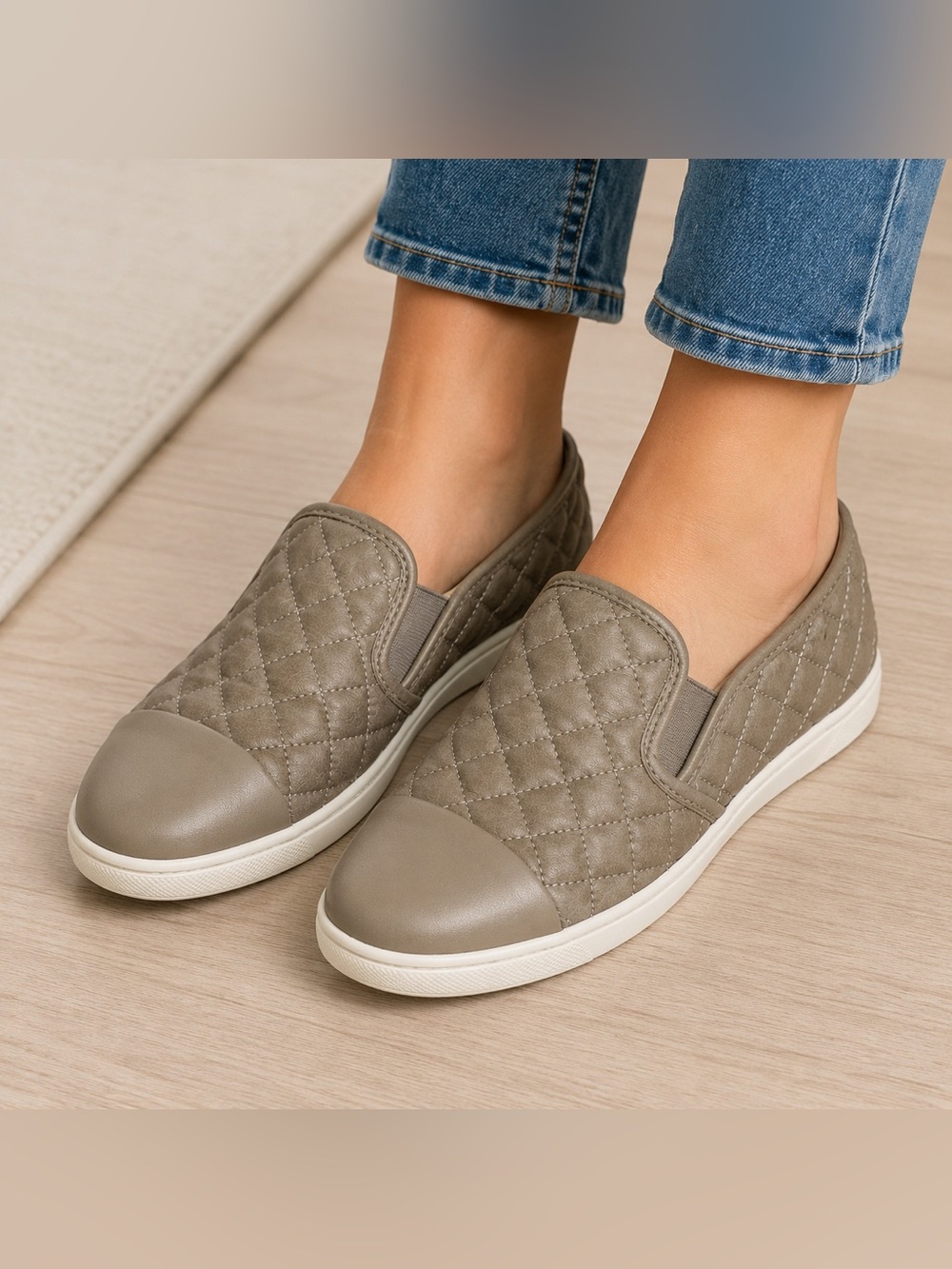 Steve Madden Women's Zaander Quilted Gray Slip-On Loafer Shoes size 7.5